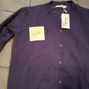 Cardigan sweater 
Pick up only 
Bensonhurst Brooklyn